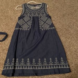 EUC francescas chambray embroidered dress sz m